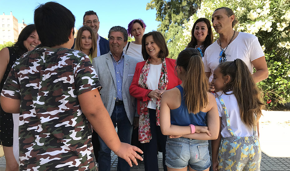 La Junta de Andalucía ha ampliado y reforzado un año más las Escuelas de Verano que prevé beneficiar a unos 5.500 niños y niñas.